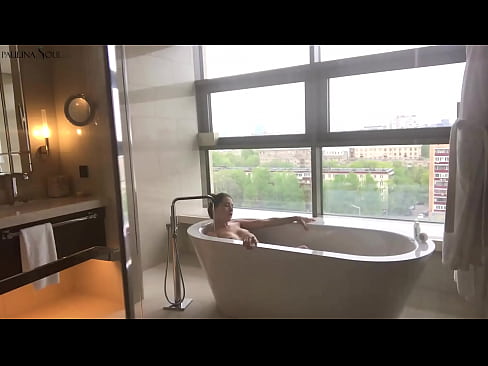 ❤️ Tremenda pupa che si masturba appassionatamente la figa in bagno ❤️❌ Porno fatto in casaal it.niceporn.ru ️❤
